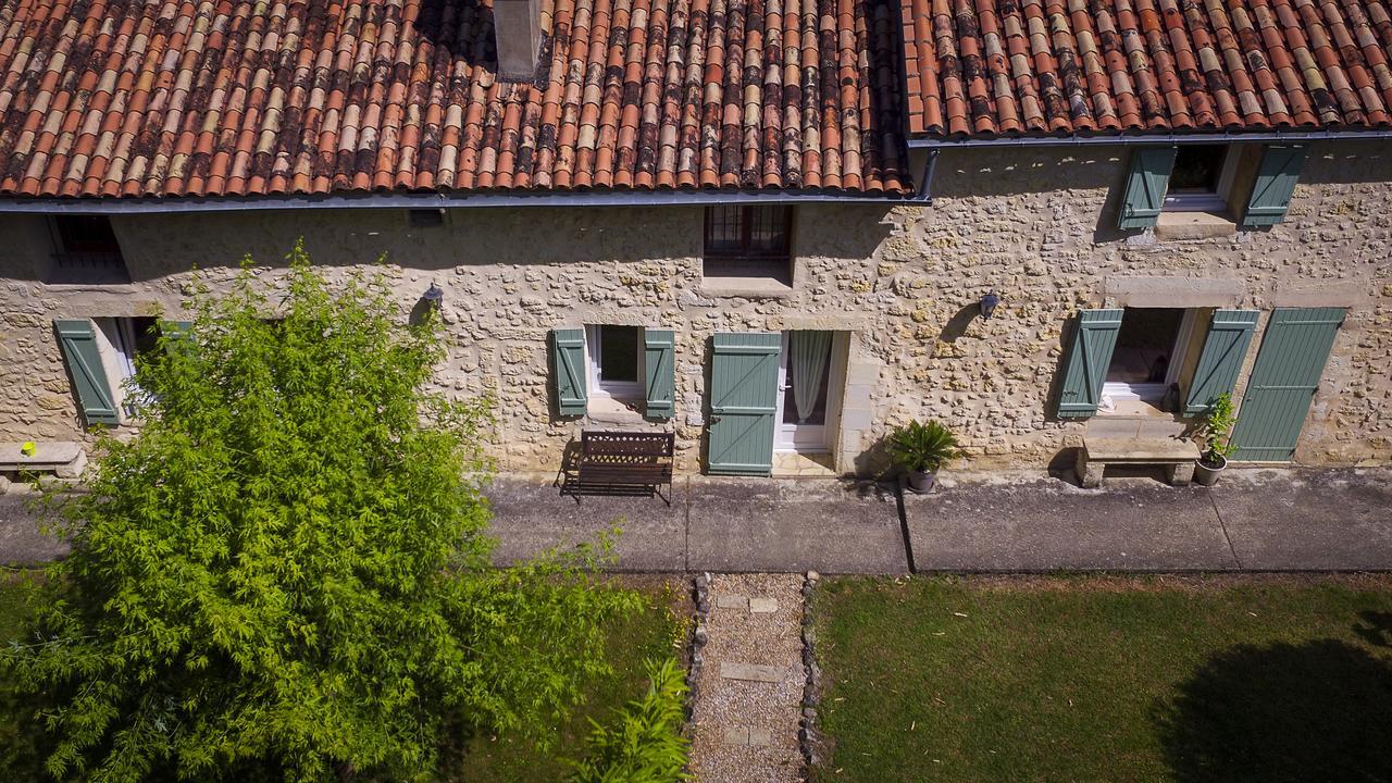 Gite La Maison De La Pimpine Lignan De Bordeaux Exterior photo